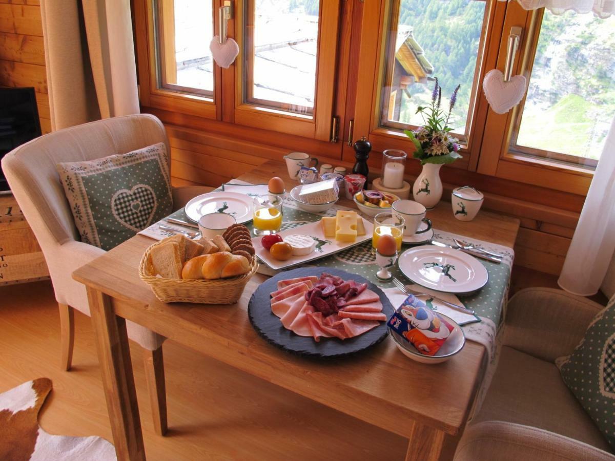 Matterhorn Ried Suite Zermatt Bagian luar foto
